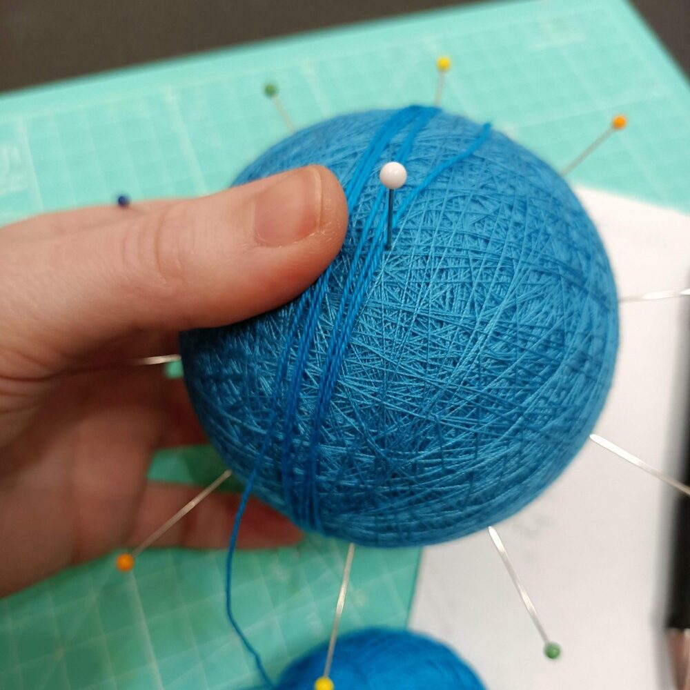 simple 10 division - temari - obszywanie